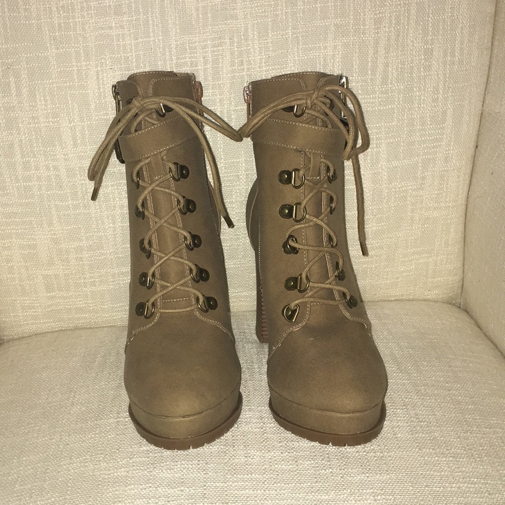 Shoe Dazzle Shoes